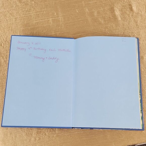 Happy as a Dolphin A Child's Celebration of Hawaii Gill McBarnet Book 2009 - Picture 3 of 7